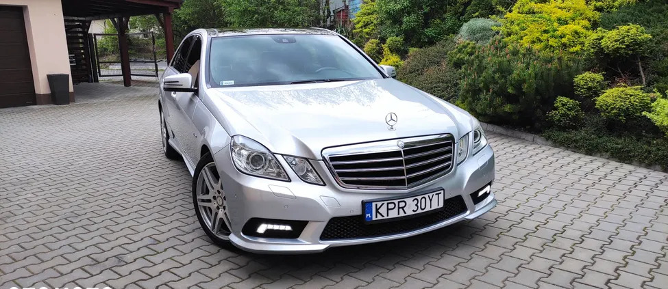 małopolskie Mercedes-Benz Klasa E cena 72000 przebieg: 178138, rok produkcji 2010 z Proszowice